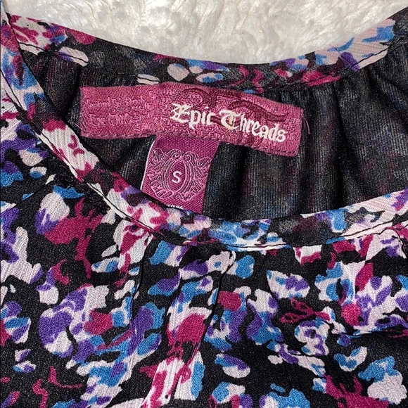 Epic threads top - Picture 4 of 4